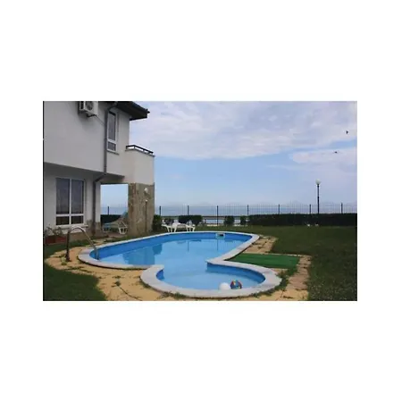 Ваканционна къща Two-bedroom Holiday In